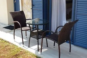 Ilianthos & فندق
