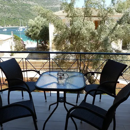 فندق Ilianthos & 4*